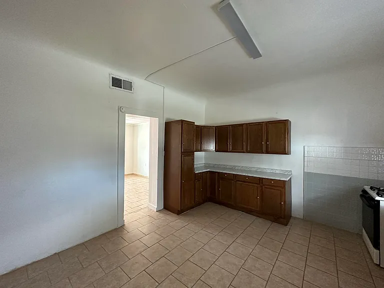 902 Orange St — Photo 29