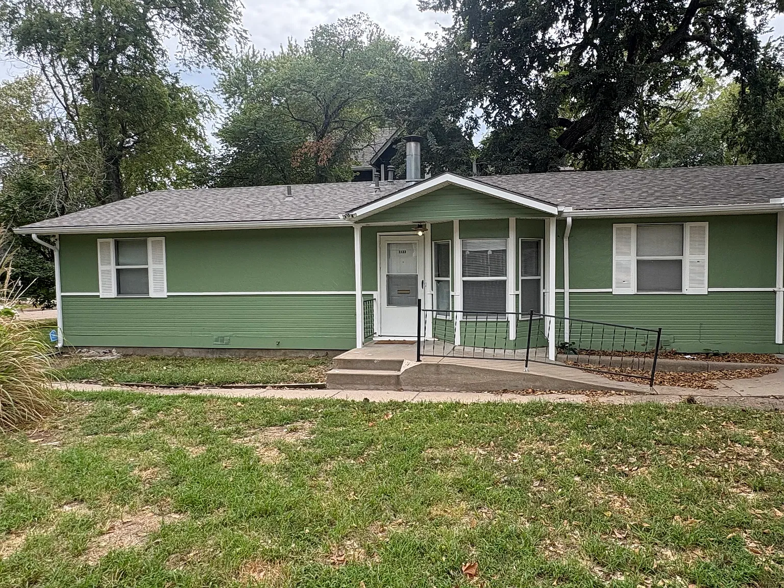 3 bed, 1034 sqft, $1,395 — Photo 2