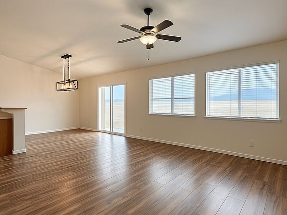 2nd image of 15 Collingwood Ln