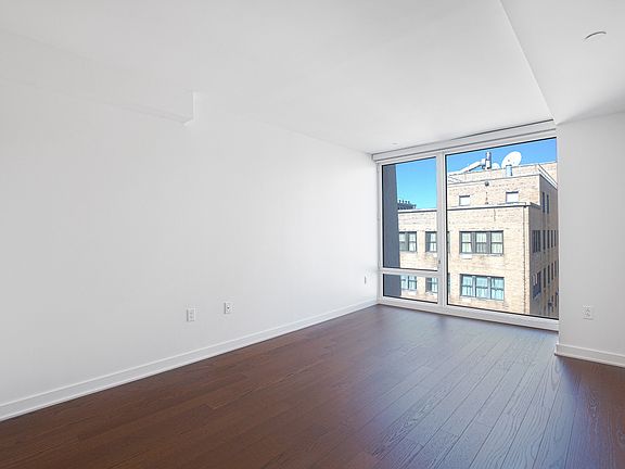 3rd image of 400 W 113th St APT 1202