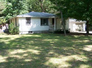 9474 S Oceana Dr, Montague, MI 49437