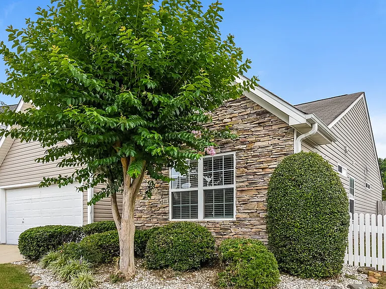 22 Belgrant Ct — Photo 3