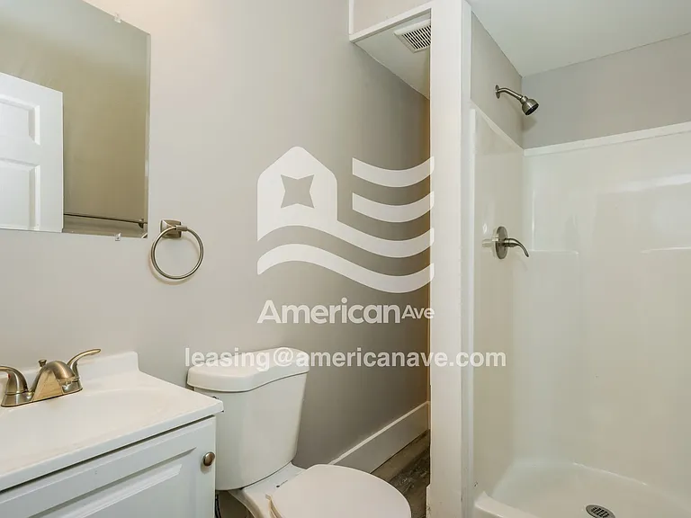 1474994_014_wm_-_bathroom_12892239.jpg