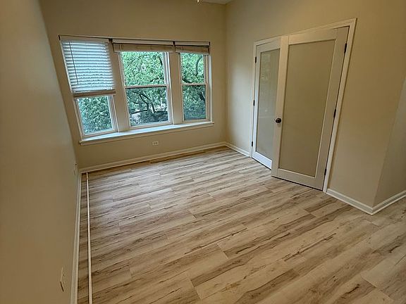 3rd image of 1305 W Morse Ave #2