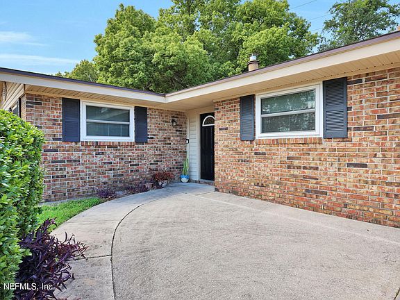 4th image of 11649 STARFISH Avenue