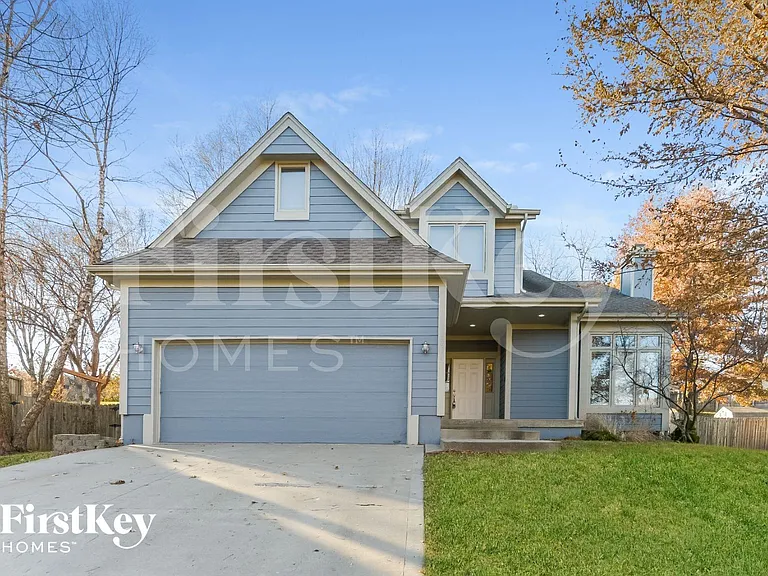 6914 NW Pleasant View Ct — Photo 1