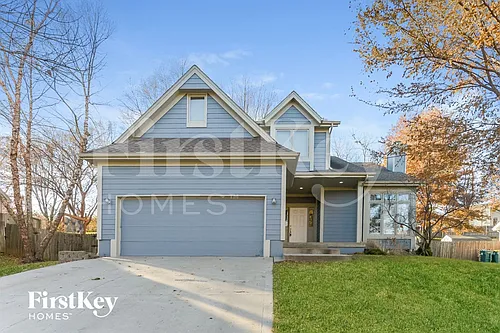 6914 NW Pleasant View Ct Photo 1