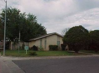 438 Woodhaven Dr, Brownsville, TX 78521