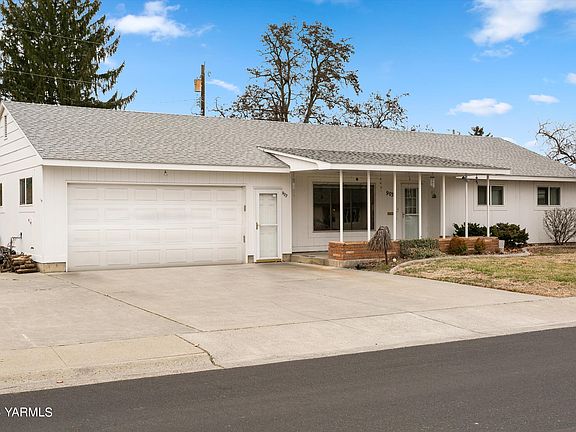 2nd image of 903 Cottonwood Dr
