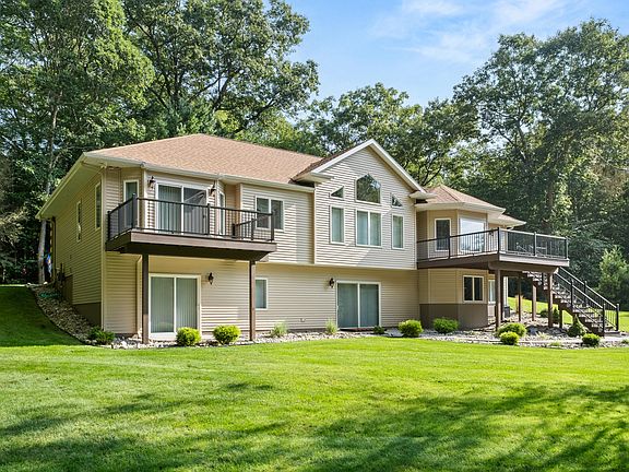 4th image of 6065 Scenic Woods Cir N