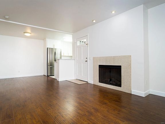 5th image of 3586 Sunset Ln Unit 140