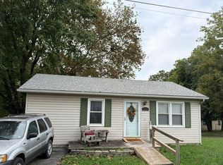 2117 McKinley St, Lexington, MO 64067
