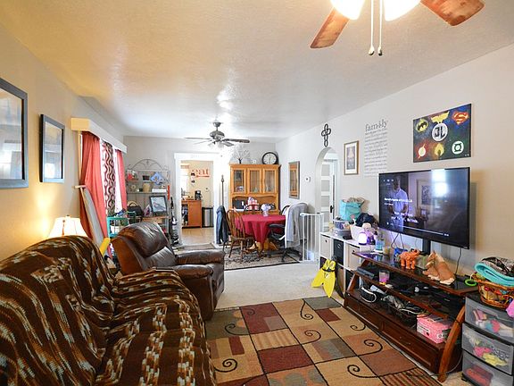 3rd image of 121 E 15th St