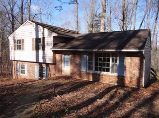 425 Gillums Ridge Rd, Charlottesville, VA 22903