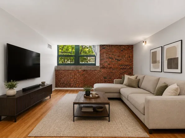 42 8th St APT 5314, Charlestown, MA 02129