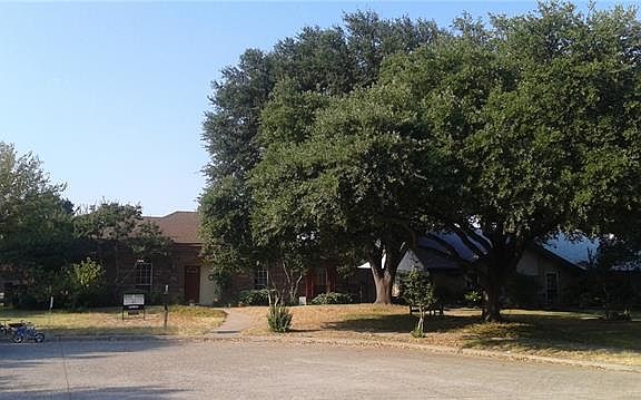 3rd image of 1301 Buckingham Pl