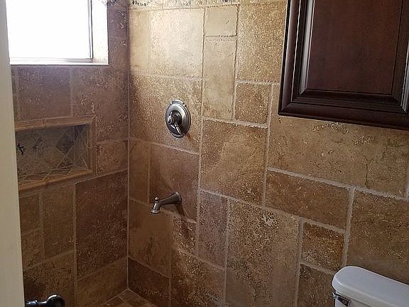 5th image of 6011 E Rancho Del Oro Dr