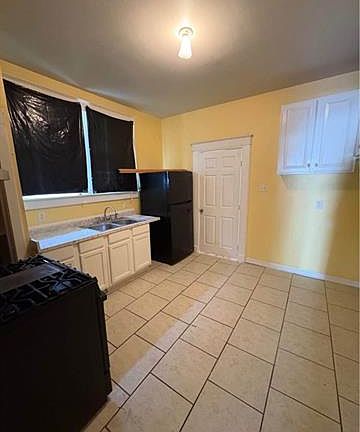 5th image of 2319 Arts St
