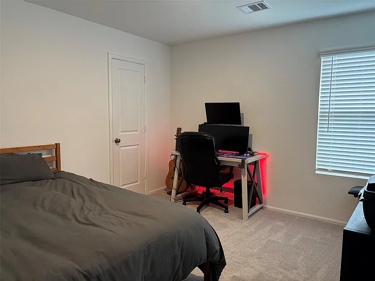 2031 Iris Hills Ln — Photo 5
