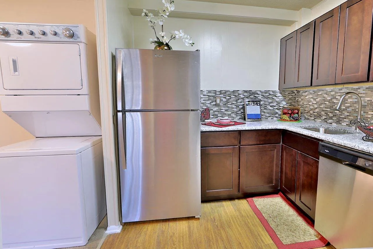 Westerlee Apartment Homes — Photo 2