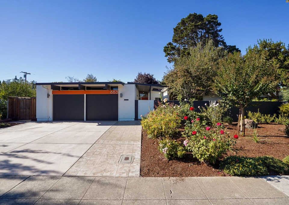 1st image of 863 Talisman Dr