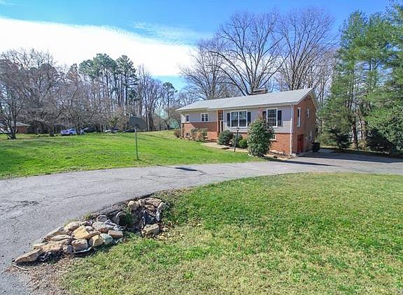 3rd image of 3520 Lockshire Dr