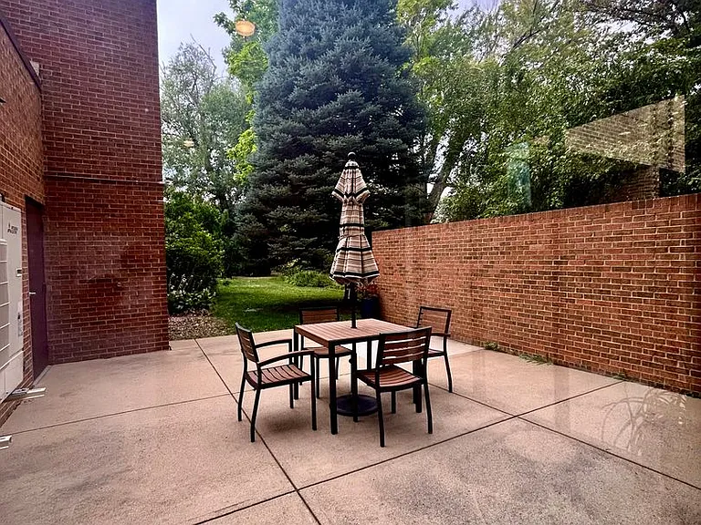 1850 Folsom St #303 — Photo 28
