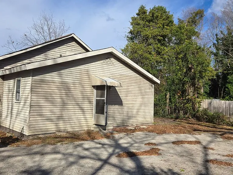 1401 Old Norlina Rd — Photo 10