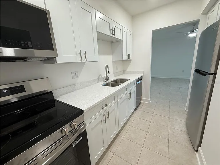 179 Medallion Blvd #C — Photo 10