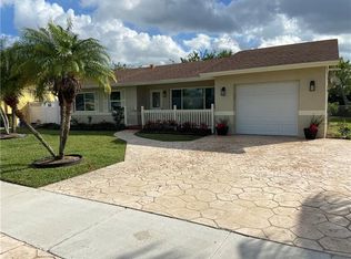 9160 Saddlecreek Dr, Boca Raton, FL 33496