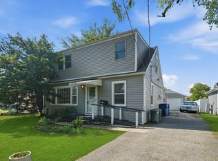 6811 W Crandall Ave, Worth, IL 60482