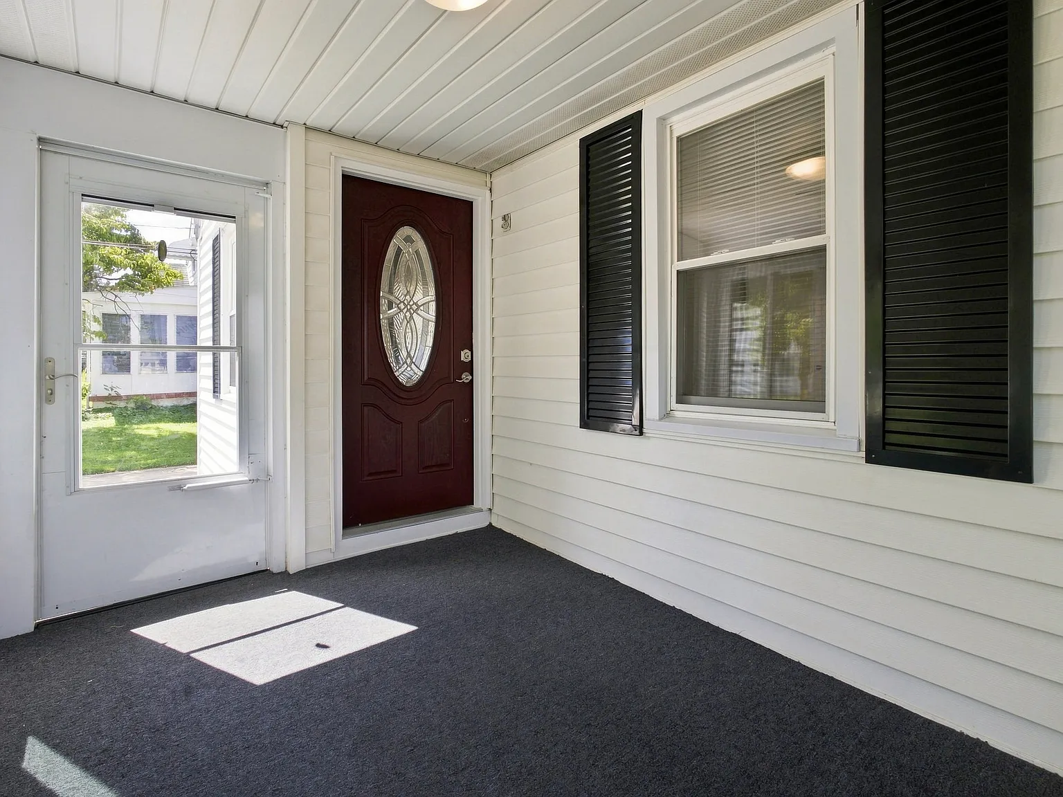 4 bed, 2385 sqft, $3,100 — Photo 4