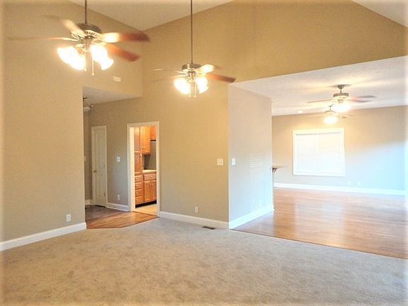 3rd image of 144 Gallant Ct