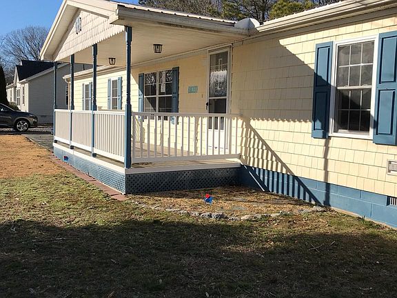 2nd image of 11821 Glen Cir