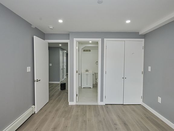 5th image of 1822 Mohegan Ave #2
