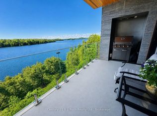 727 Grandview Dr #302, Huntsville, ON P1H 2J5
