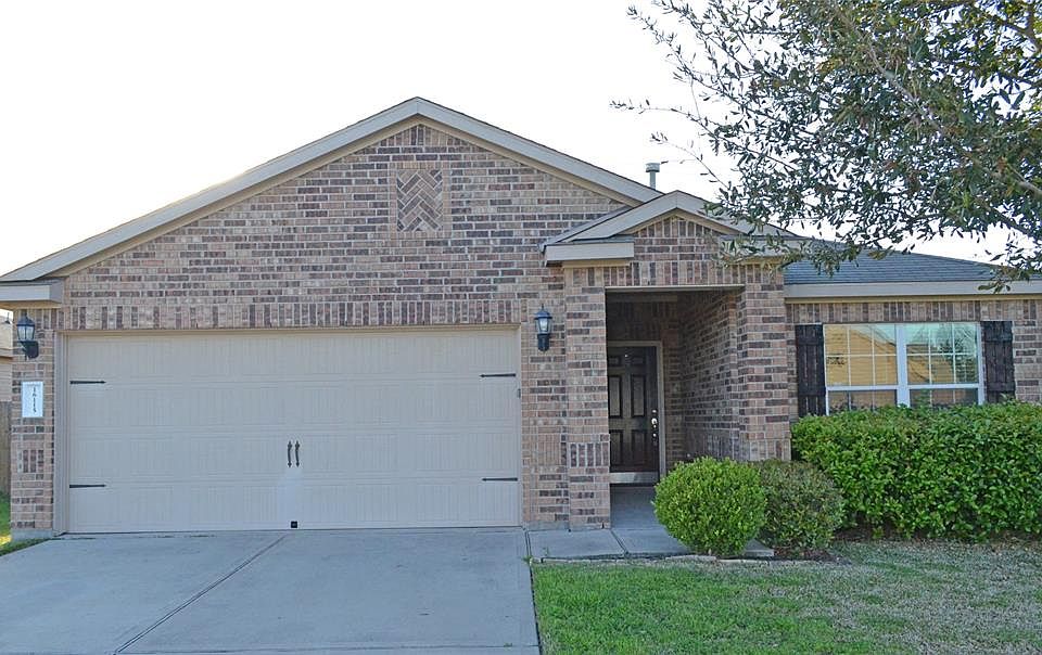 1st image of 16115 Duck Tail Ln