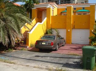 1010 N Venetian Dr, Miami Beach, FL 33139