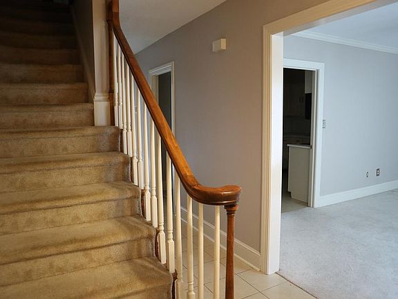 4th image of 406 Sutherlin Pl