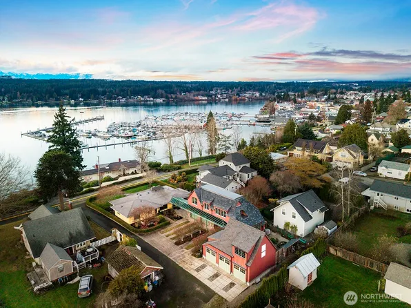 18440 Fjord Drive NE, Poulsbo, WA 98370