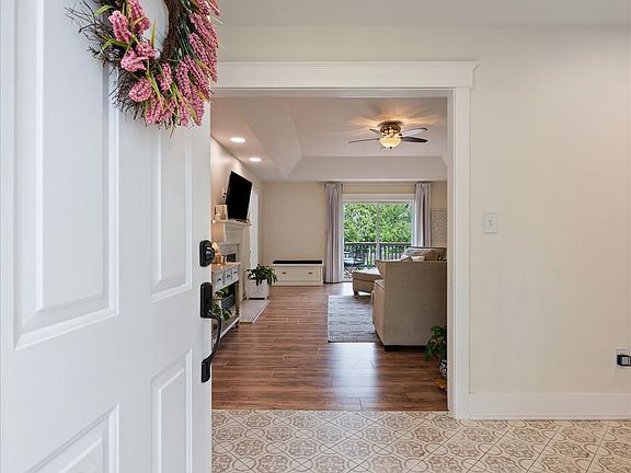 3rd image of 2031 Spring Meadow Cir