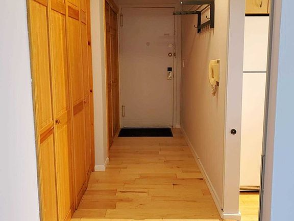 2nd image of 420 Fairview Ave APT 1G