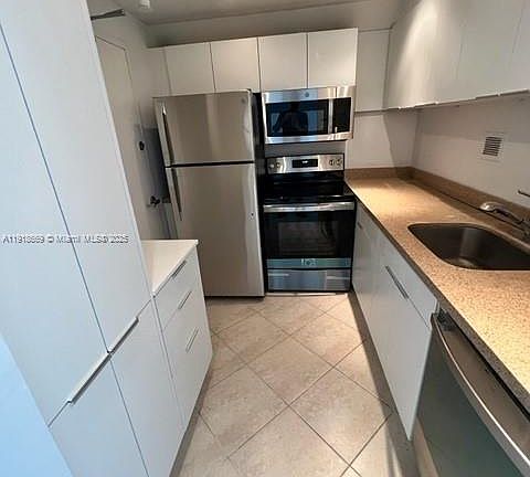 5th image of 1000 West Ave APT 225