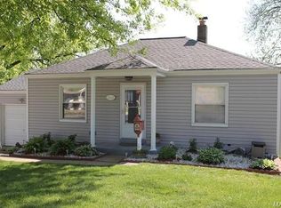 3148 Ashby Rd, Saint Ann, MO 63074