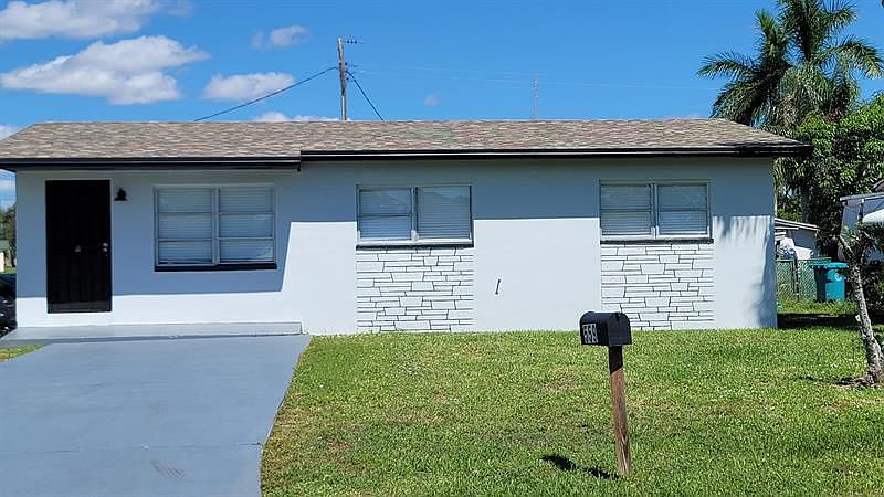 1st image of 559 NW 9th Ave