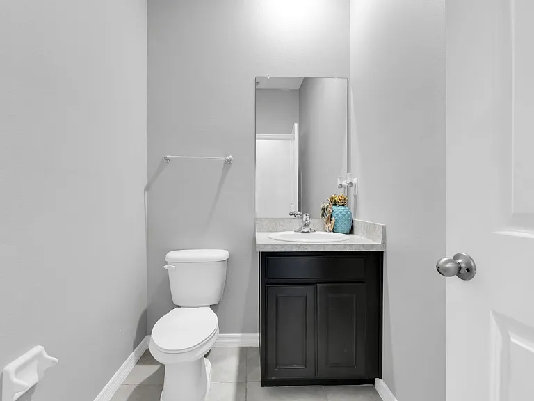 528 Ocean Spray Dr — Photo 3
