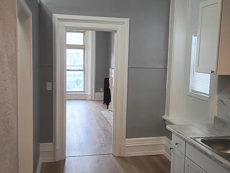 211 S Monroe St #2 — Photo 6