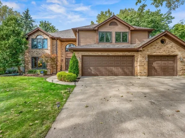 936 Doral Dr, Bartlett, IL 60103