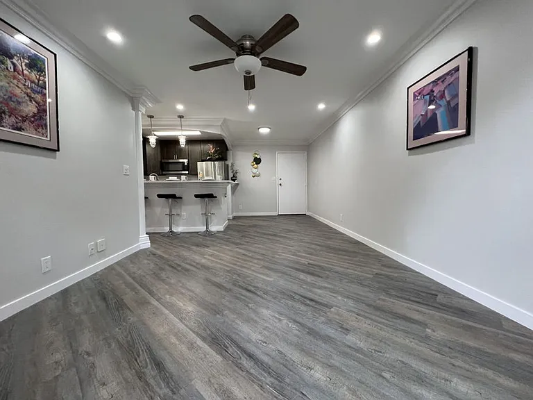 Carmel Heights Apts — Photo 39