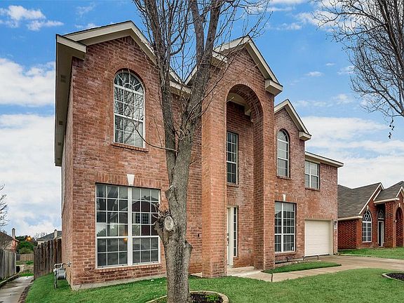 4th image of 5801 Robins Way